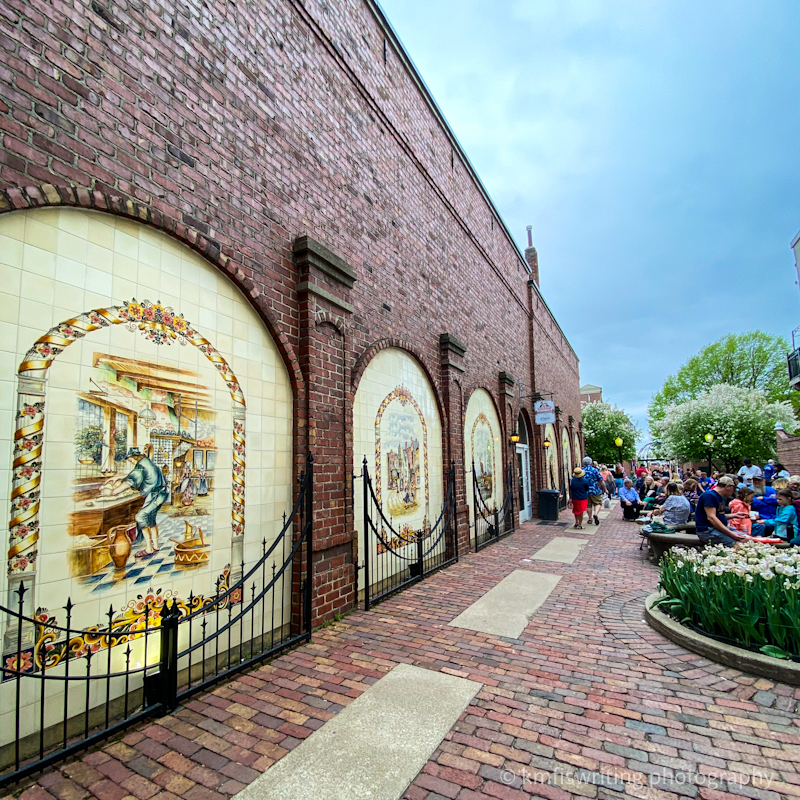 Pella Iowa Tulip Time flower festival gardens historical village